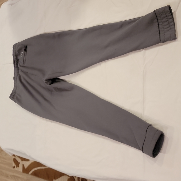 13 Boys sweatpants w/zipper pocket - Picture 2 of 2